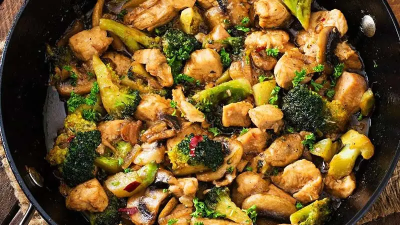 Deliciously healthy chicken and veggie stir fry